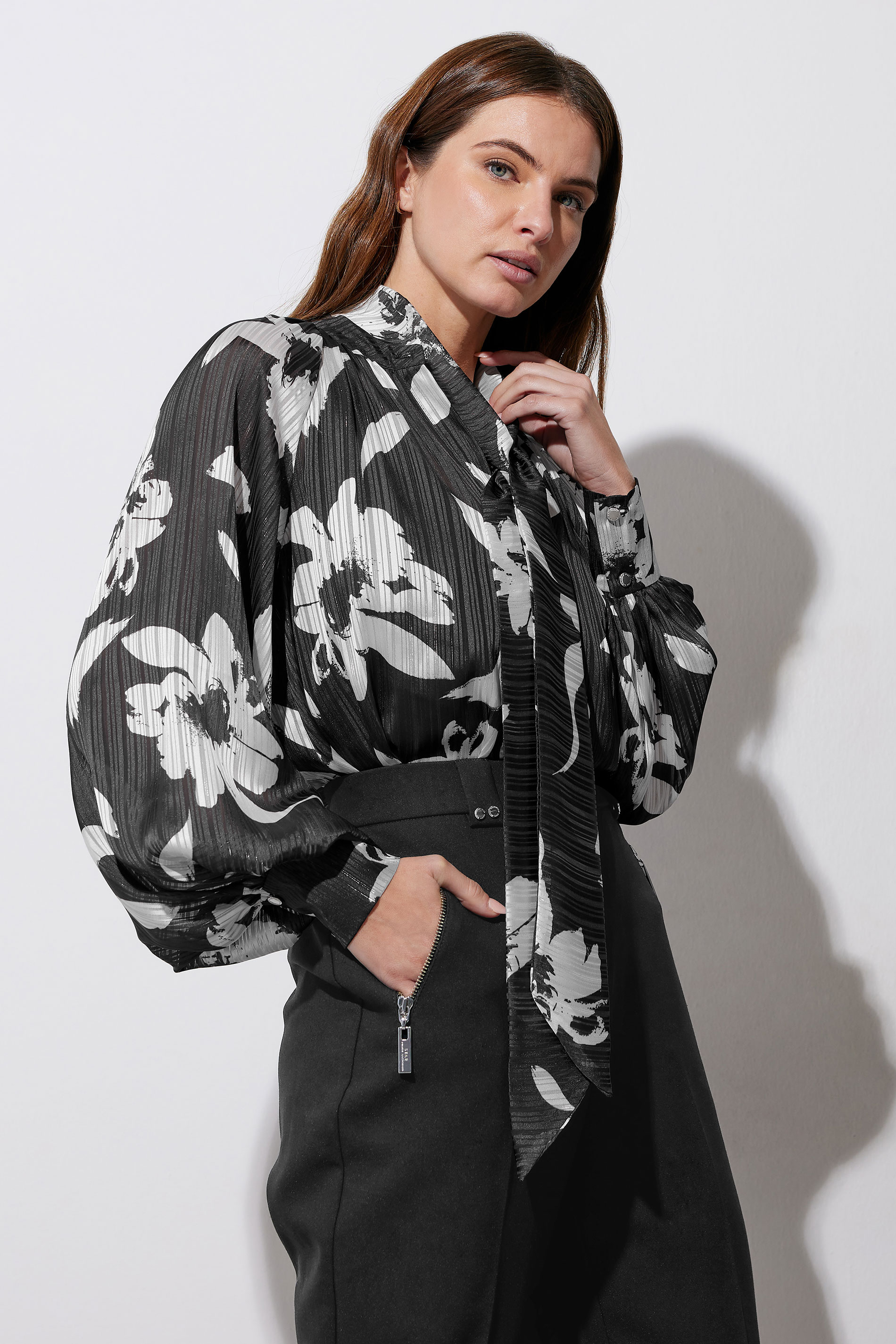 STAR Grey & White Floral Print Blouse | StarByJM 1