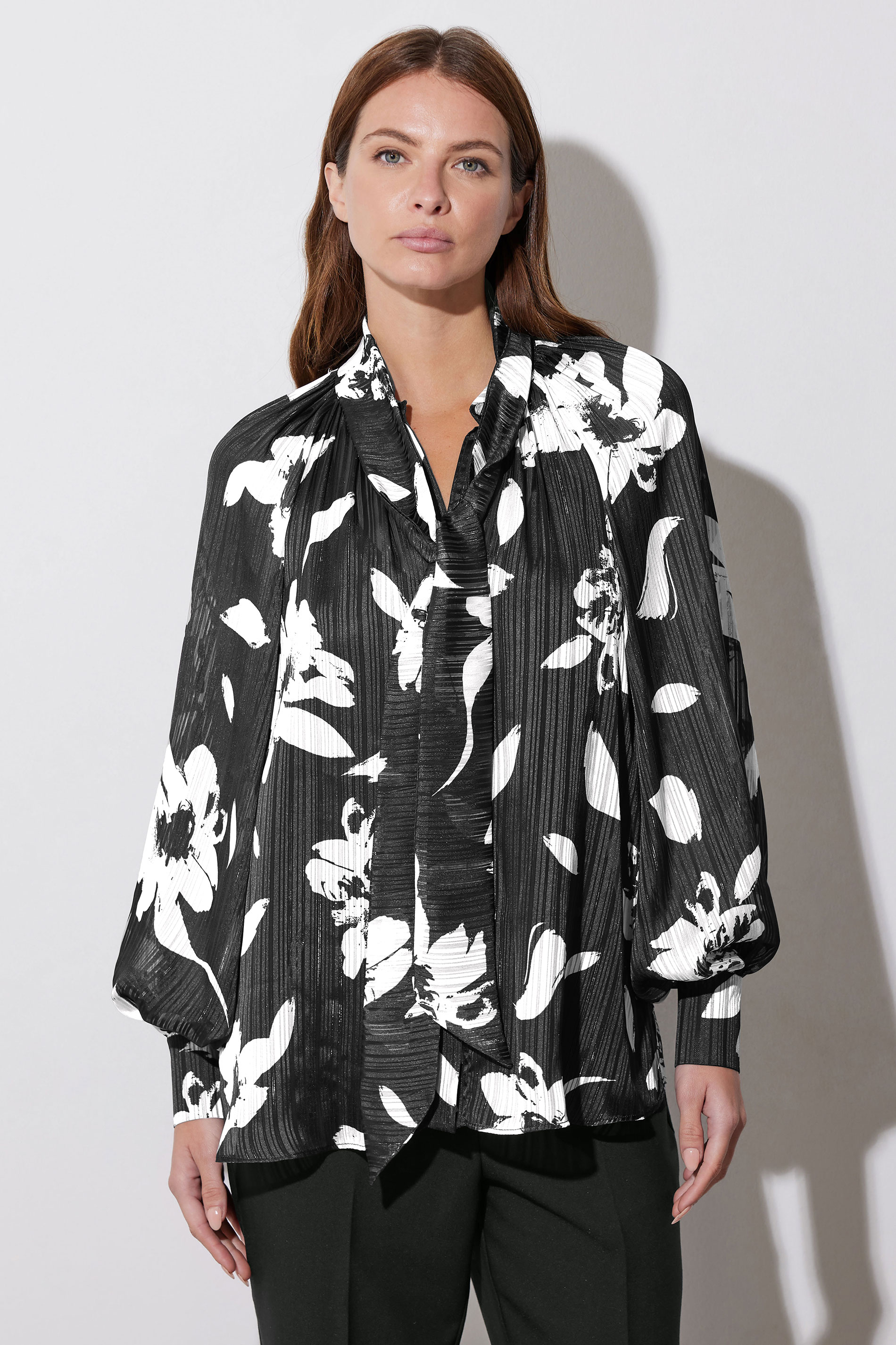 STAR Grey & White Floral Print Blouse | StarByJM 7