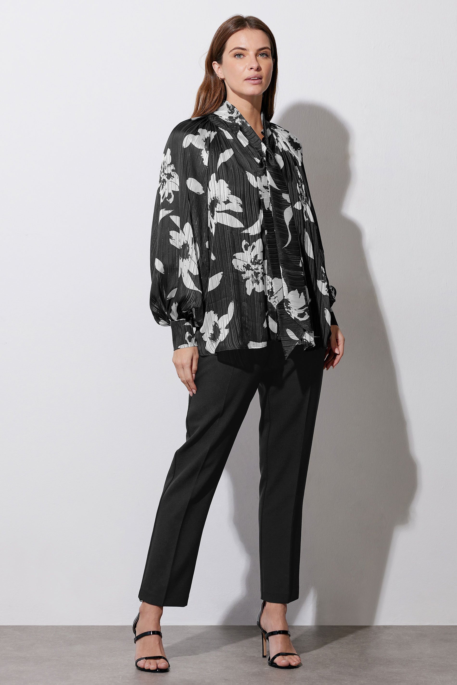 STAR Grey & White Floral Print Blouse | StarByJM 3